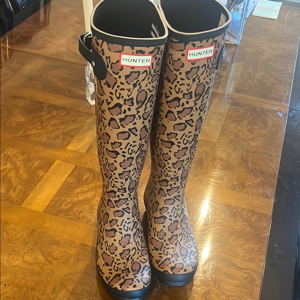 Hunter Women's Leopard Print Rain Boots
